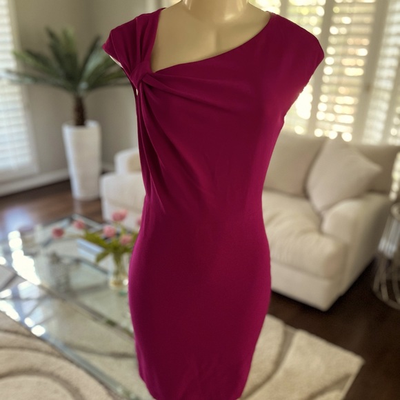 Fushia asymmetrical neckline dress - Picture 4 of 4